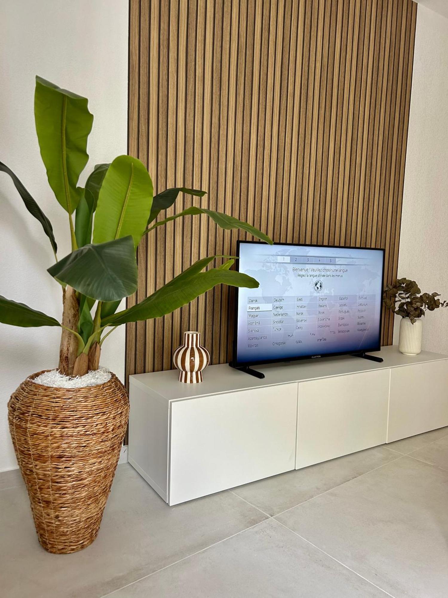 Menton Carre D'Or - Private Garage Apartment Luaran gambar