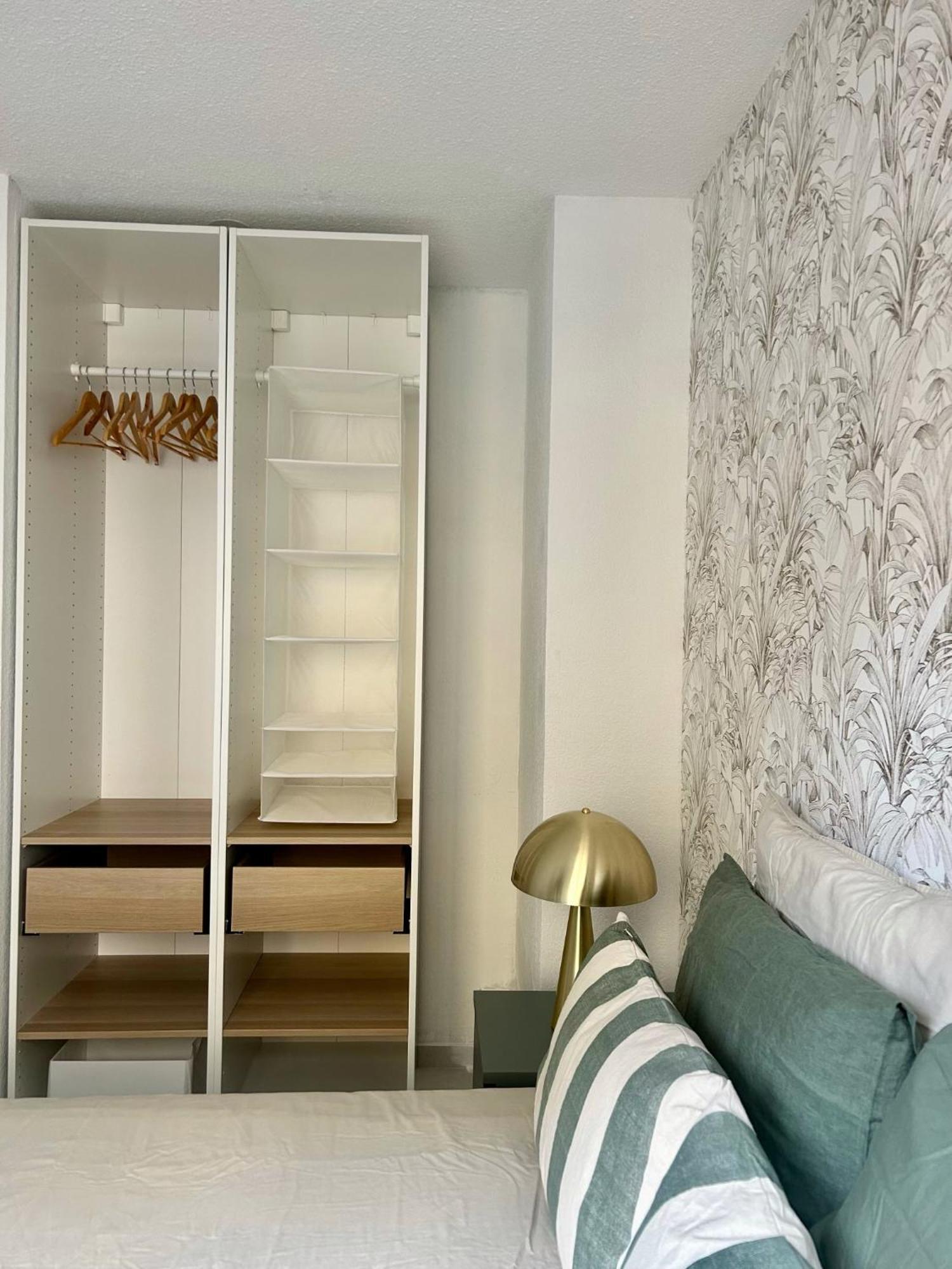Menton Carre D'Or - Private Garage Apartment Luaran gambar